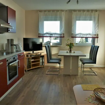 Ferienwohnung Glienbergweg 아파트 치노비츠